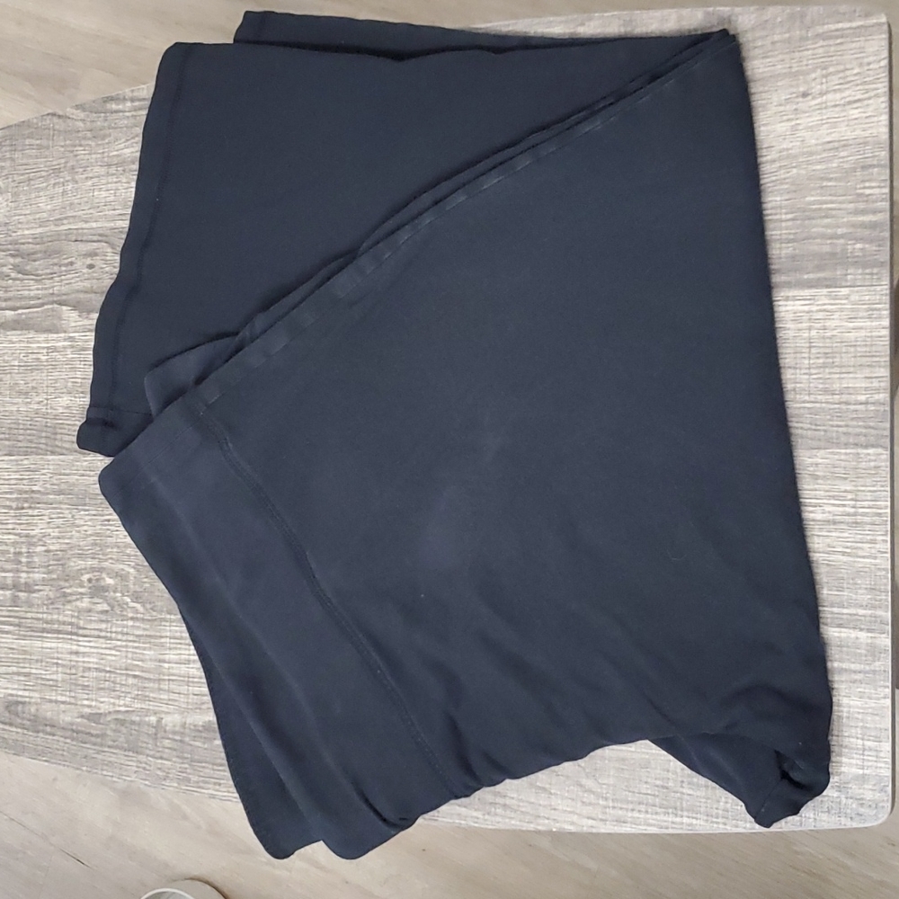 Livi Active 26/28W Black Capris #1